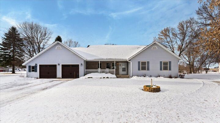 Property Photo:  1502 Armstrong Circle NW  MN 56308 