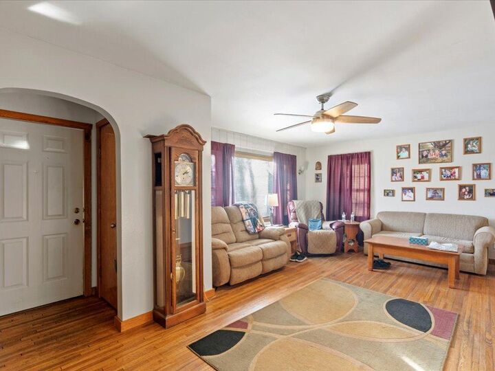 Property Photo: 1421 K Street NE MN 56401