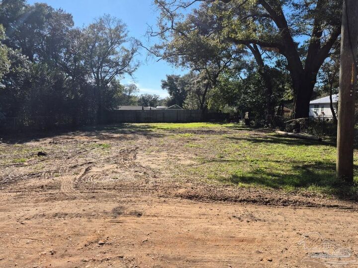 Property Photo:  7311 Hayward St  FL 32526 