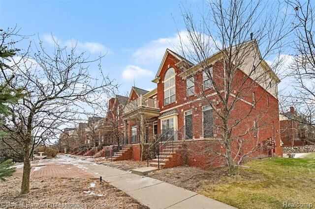 Property Photo:  1582 Devon Lane  MI 48084 