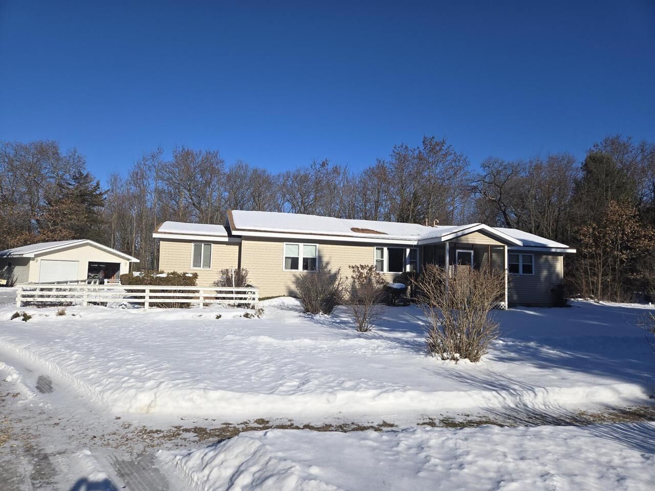 Property Photo:  610 County A Road  WI 53936 