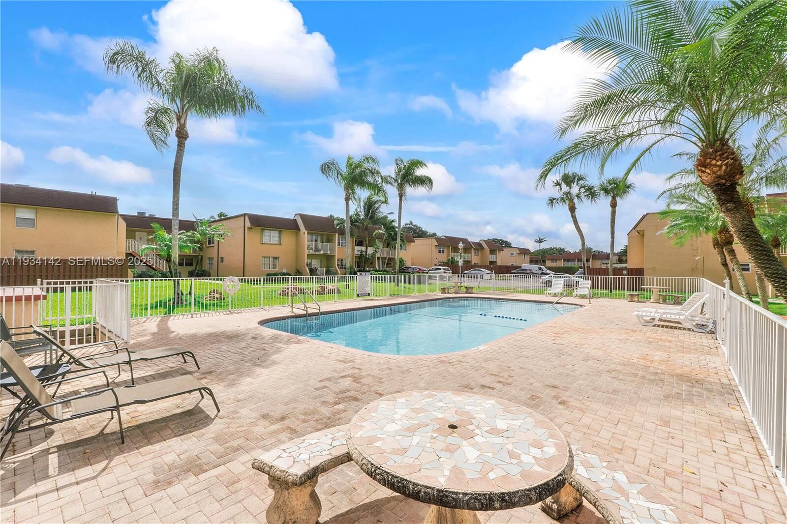 Property Photo:  9974 SW 88th St 1028  FL 33176 