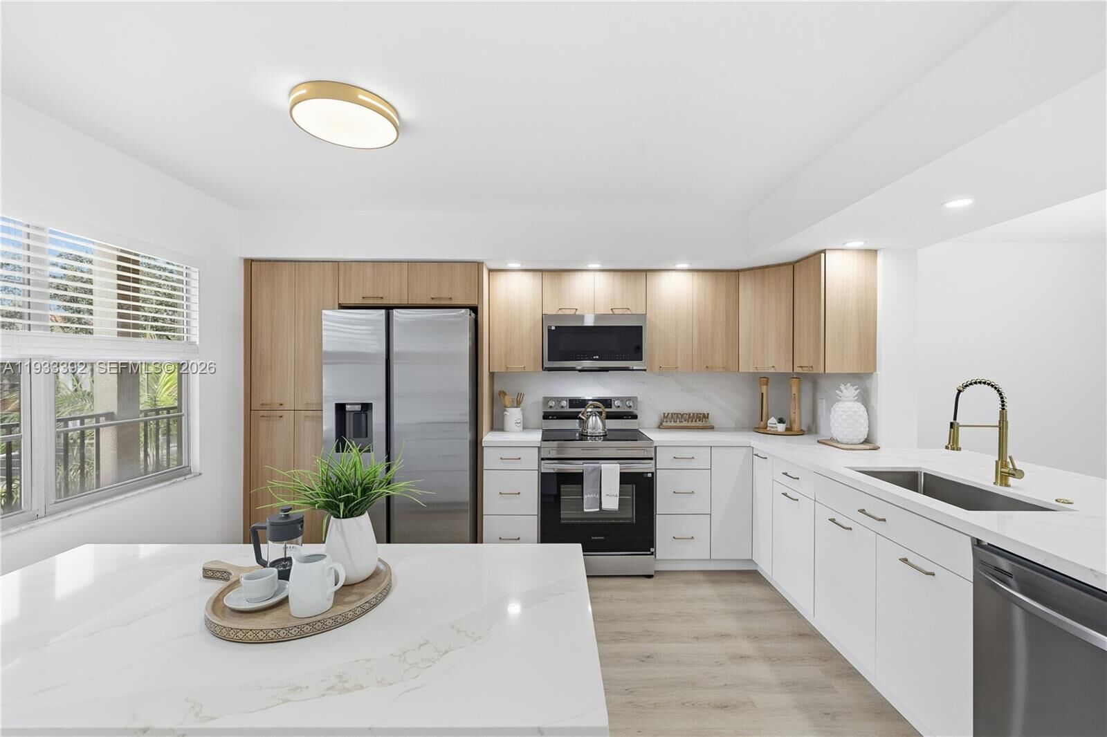 Property Photo:  1101 SW 128th Ter 313C  FL 33027 