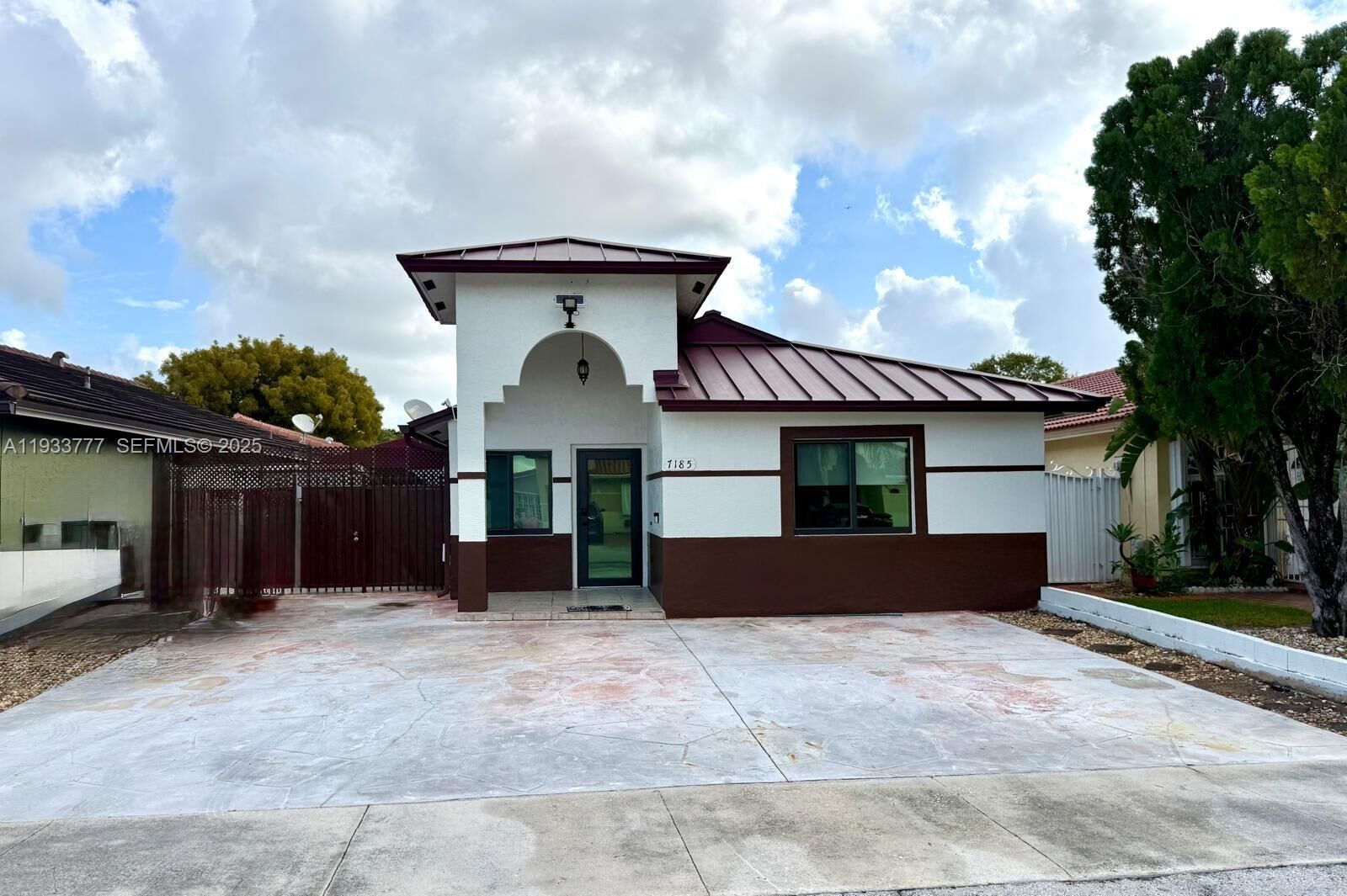 Property Photo:  7185 W 30th Ln  FL 33018 