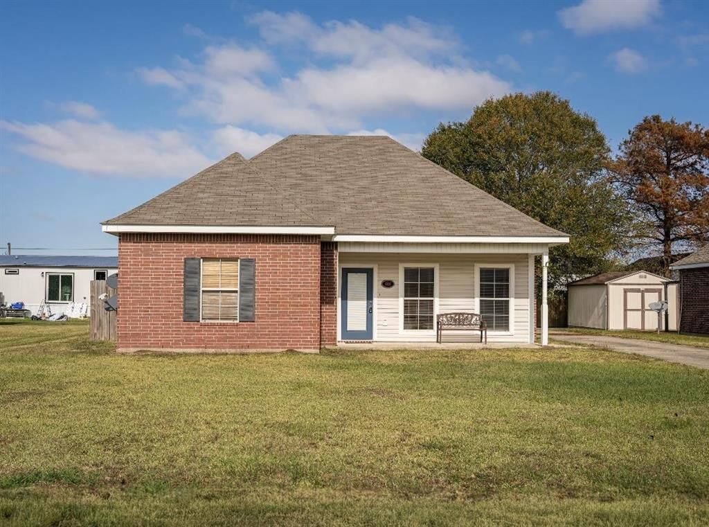 Property Photo: 406 West Hudspeth Street LA 70951