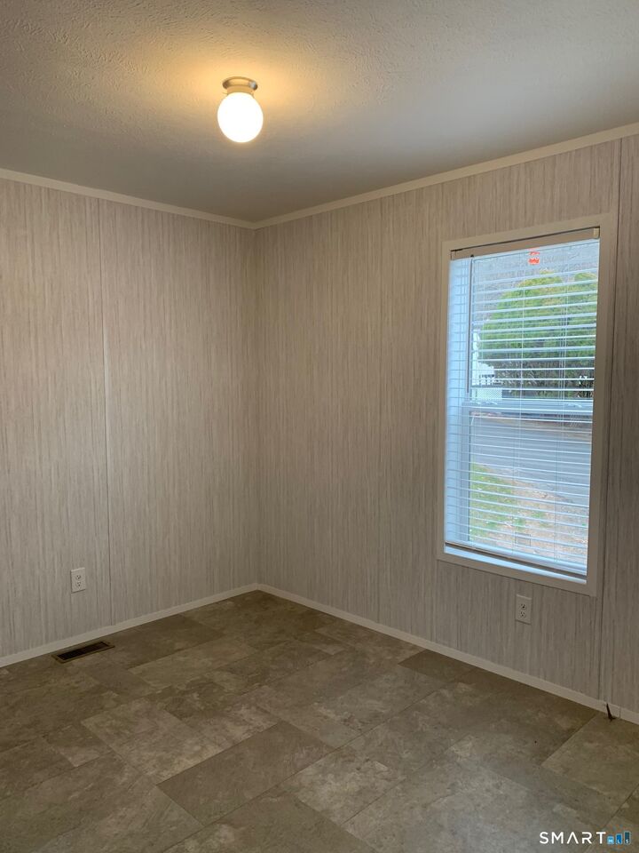 Property Photo:  1950 North Broad Street Apt 27  CT 06450 