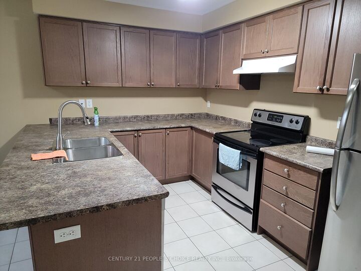 Property Photo:  3045 Gladeside Avenue 2  ON L6M 0R3 