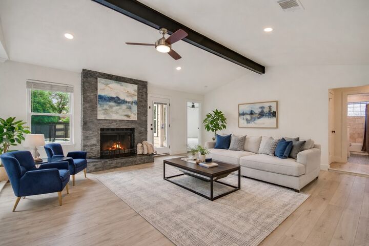 Property Photo:  9026 Lockleven Loop  TX 78750 