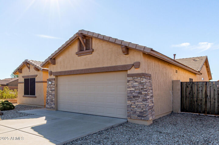 Property Photo: 8174 S Mountain Air Lane AZ 85118