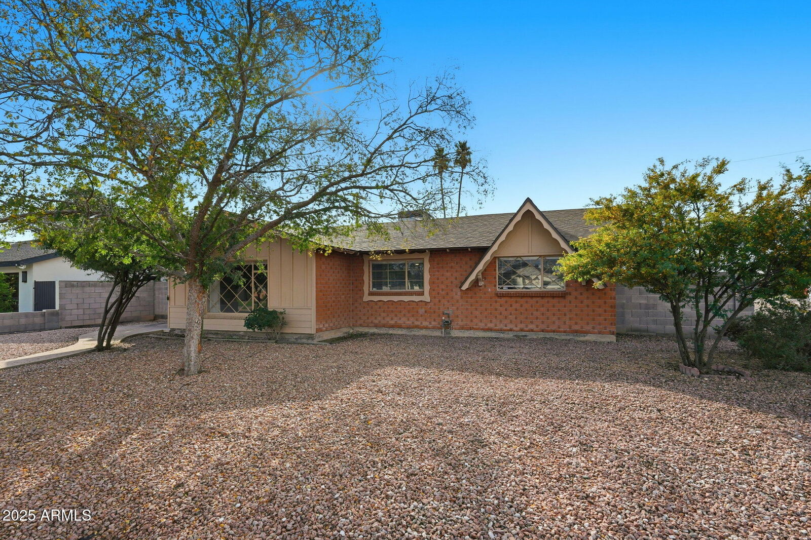 Property Photo:  8201 E Whitton Avenue  AZ 85251 
