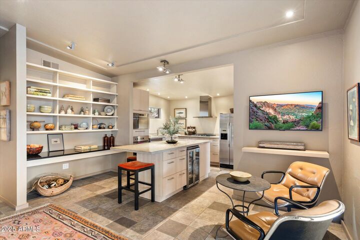 Property Photo: 6858 E Edgemont Avenue AZ 85257