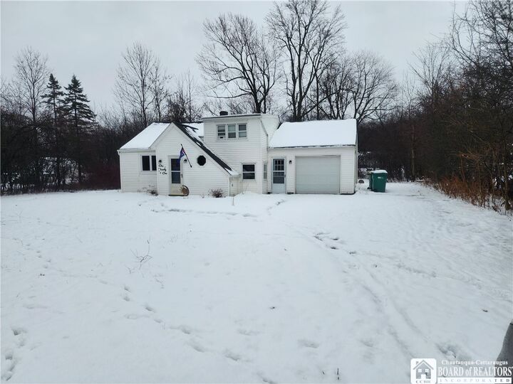 Property Photo:  121 Winona Road  NY 14059 