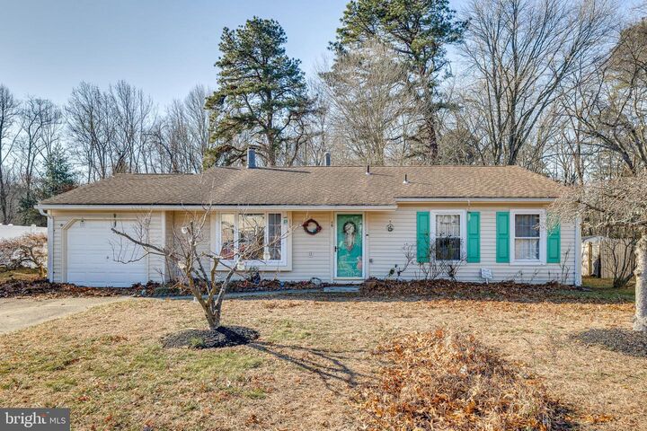 Property Photo: 46 Lupus Lane NJ 08080