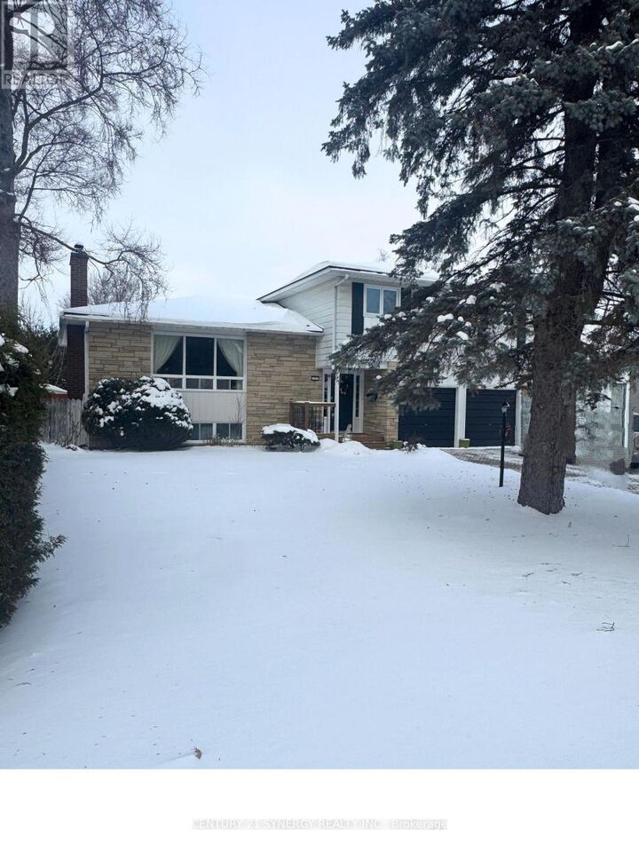 Property Photo:  7 St Remy Drive  ON K2J 1A5 