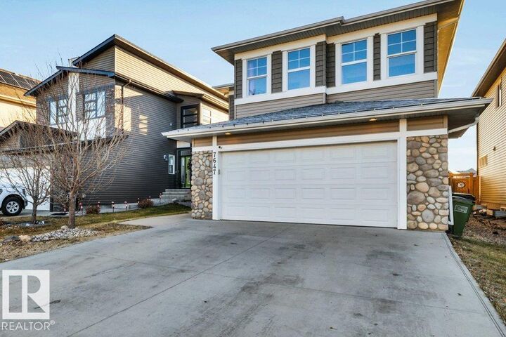 Property Photo:  7647 181 Avenue NW  AB T5Z 0L8 