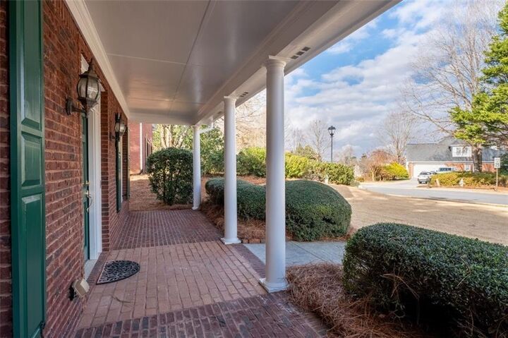 Property Photo:  2800 Towne Village Drive  GA 30097 