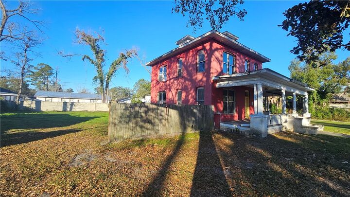 Property Photo: 1110 Elizabeth Street GA 31503