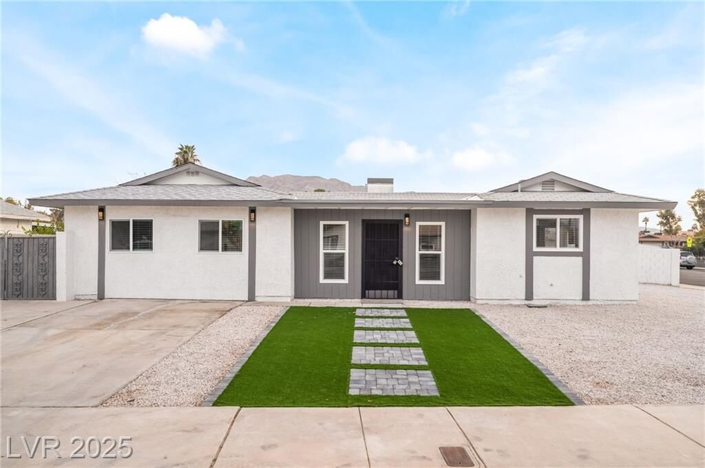 Property Photo:  652 Red Lake Way  NV 89110 