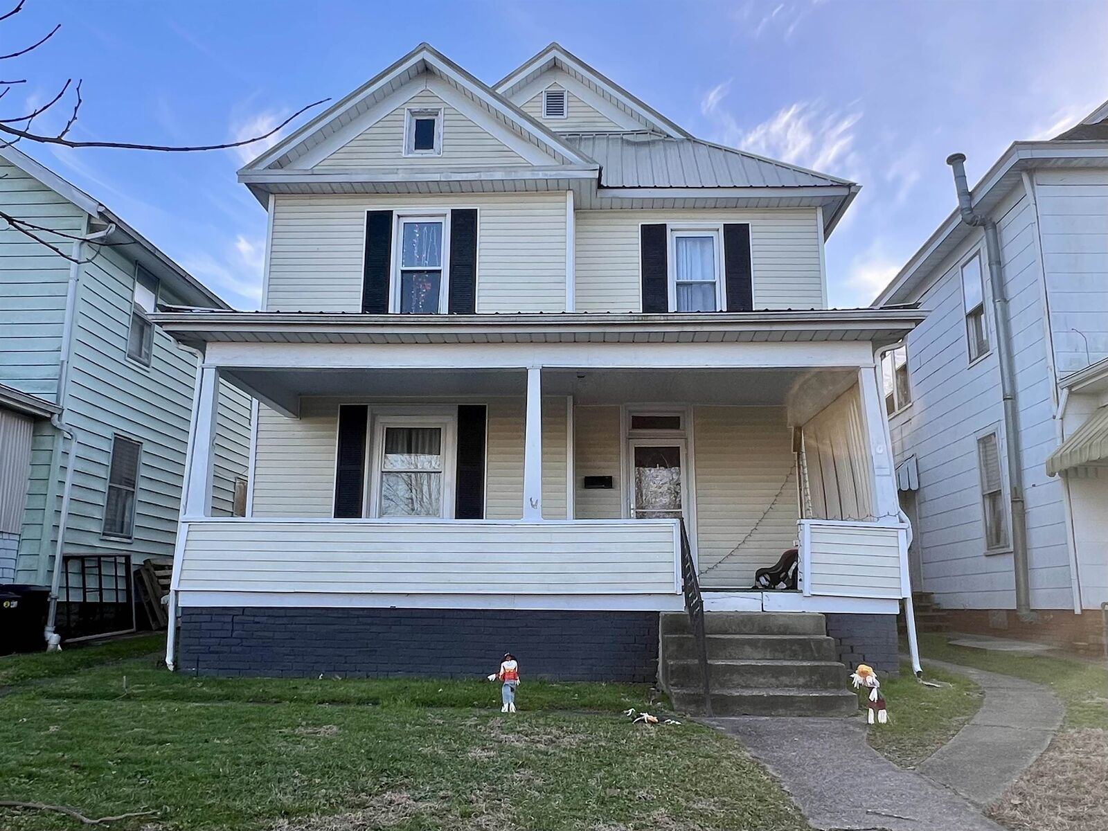Property Photo:  2337 9th Avenue  WV 25703 