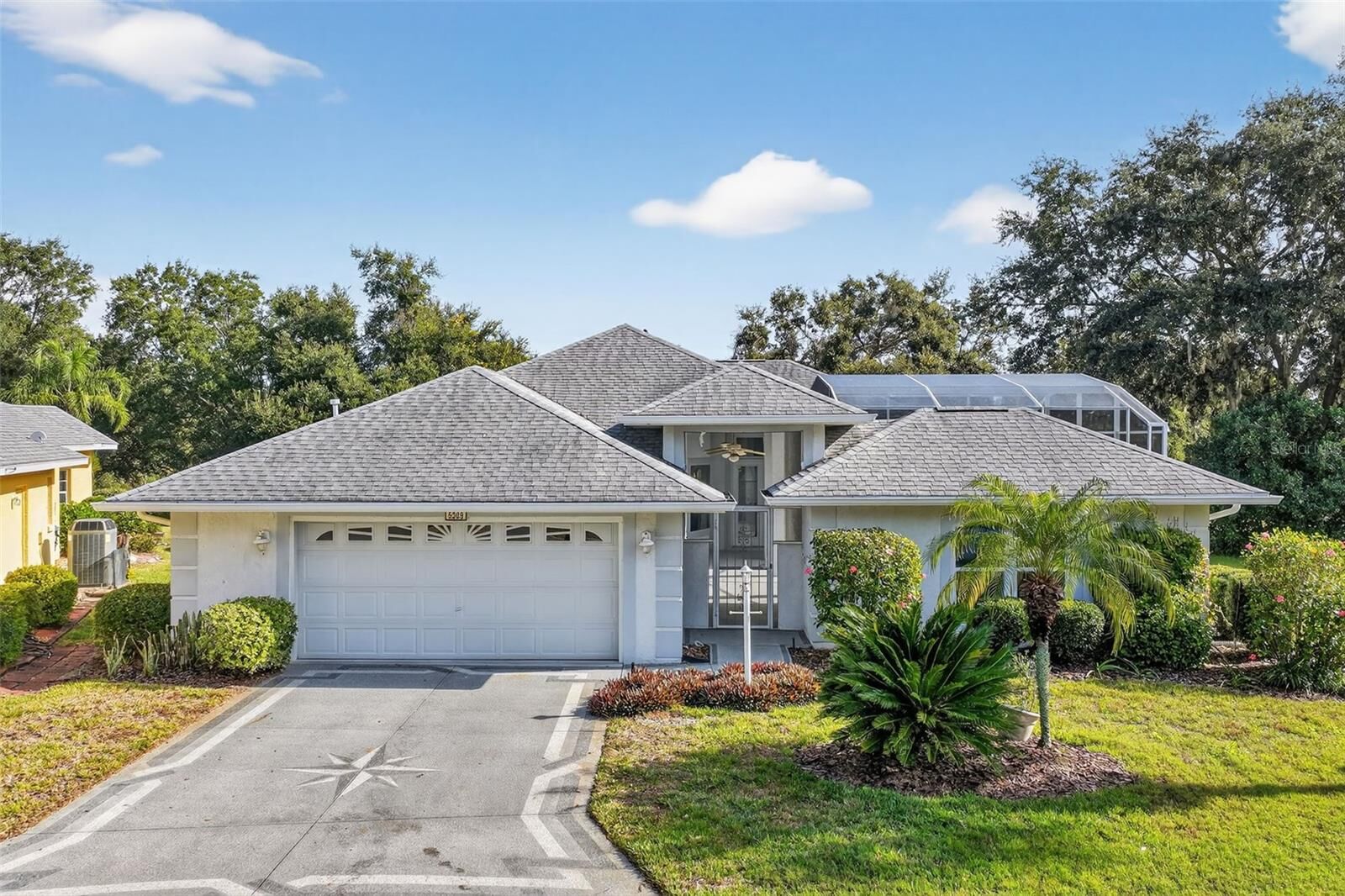 Property Photo:  5309 Cornwall Court  FL 34748 