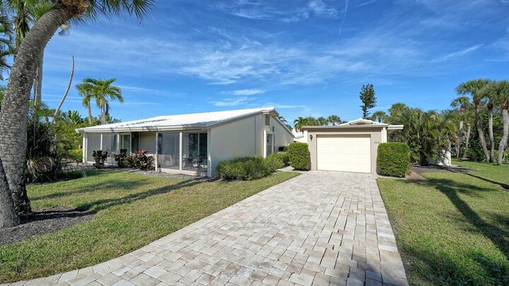 Property Photo:  206 Hourglass Way V10  FL 34242 