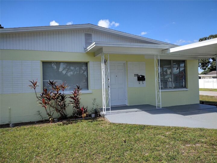 Property Photo:  216 N Beverly Avenue  FL 33609 