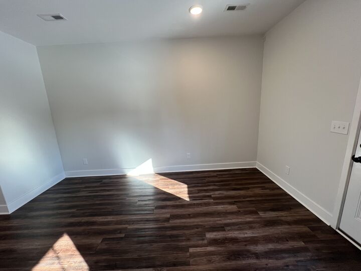 Property Photo: 106 Adkins St TN 37042