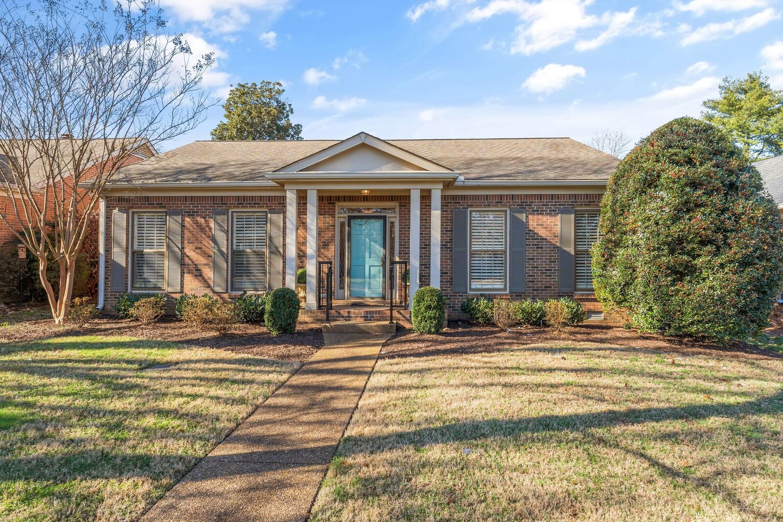 Property Photo: 105 Longwood Pl TN 37215