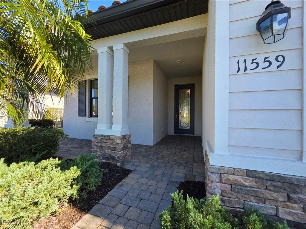 Property Photo:  11559 Shady Blossom Drive  FL 33913 