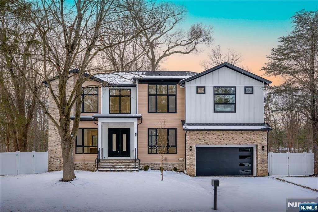 Property Photo:  83 Falcon Road  NJ 07039 