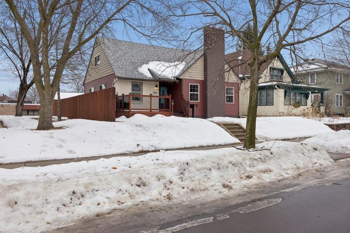 Property Photo:  706 13th Avenue S  MN 56301 