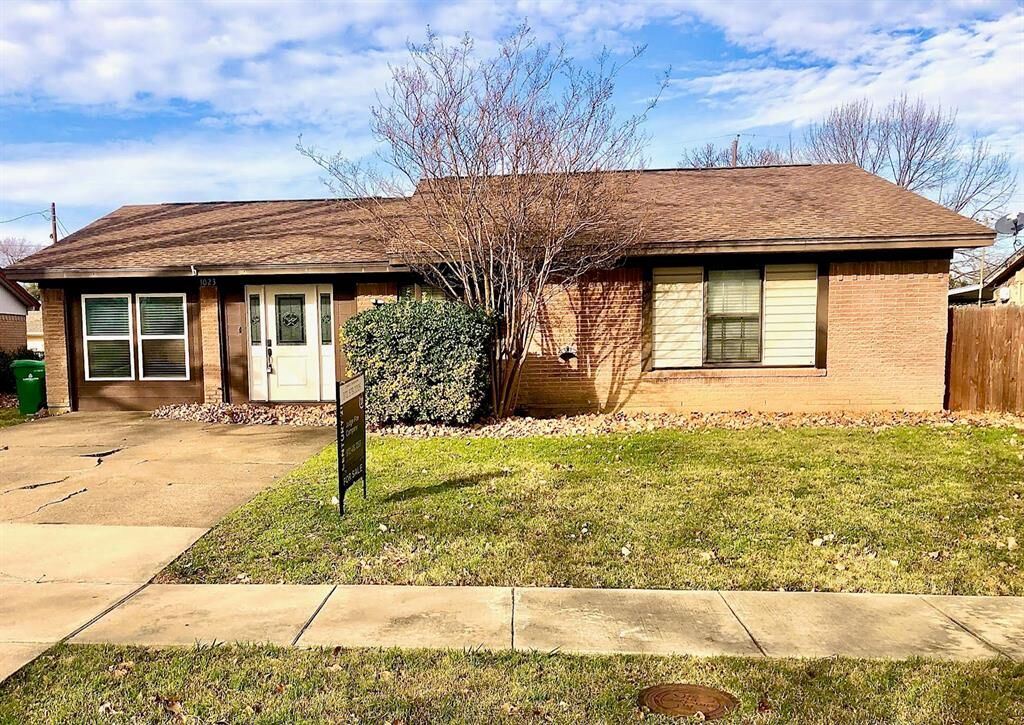 Property Photo:  1023 Terry Way  TX 75006 