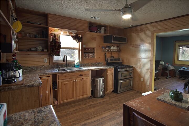 Property Photo:  4007 Dixon Street  AR 72764 