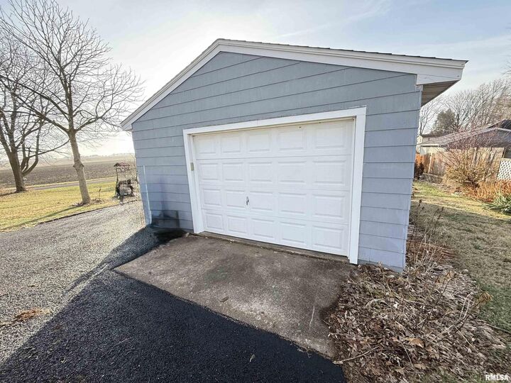 Property Photo:  617 Eureka Avenue  IL 61530 