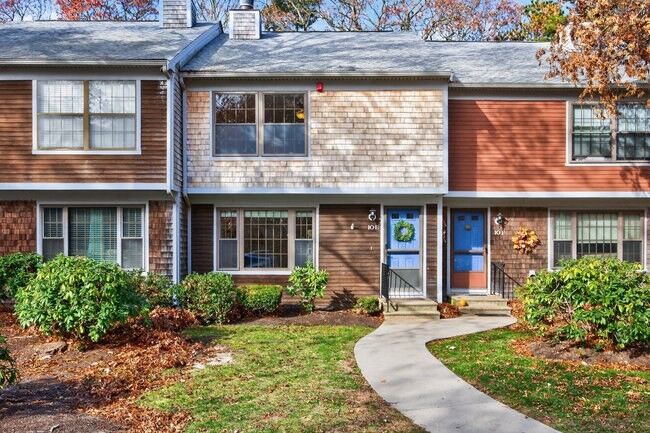 Property Photo:  195 Falmouth Rd 10E  MA 02649 