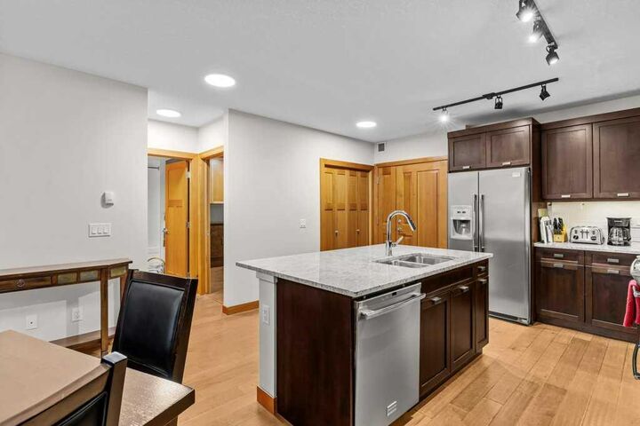 Photo de la propriété:  106 Stewart Creek Landing 222  AB T1W 0G6 