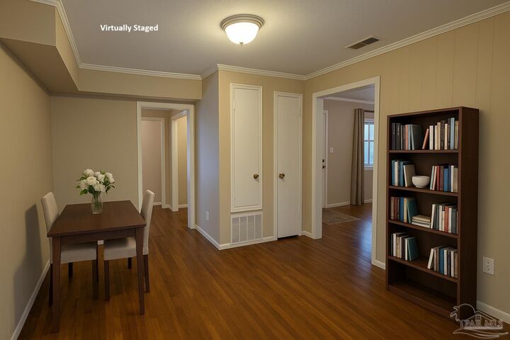 Property Photo:  10 Kennington Dr  FL 32507 