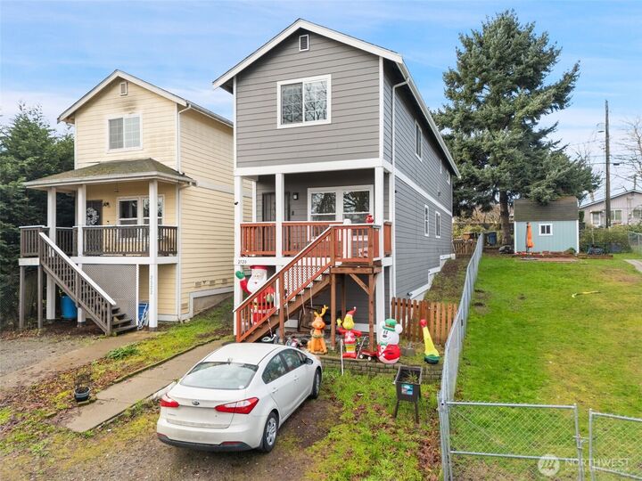Property Photo:  2520 S Ash Street  WA 98405 