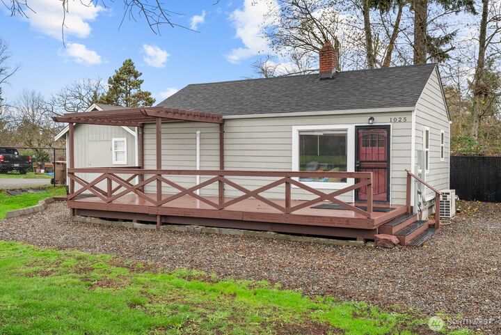 Property Photo:  1025 S 84th Street  WA 98444 