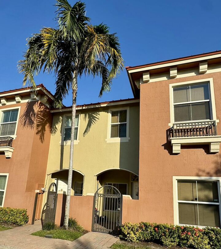 Property Photo:  136 Monterey Bay Drive  FL 33426 