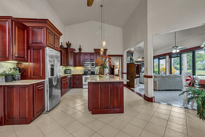 Property Photo:  8142 Mimosa Place  FL 33472 