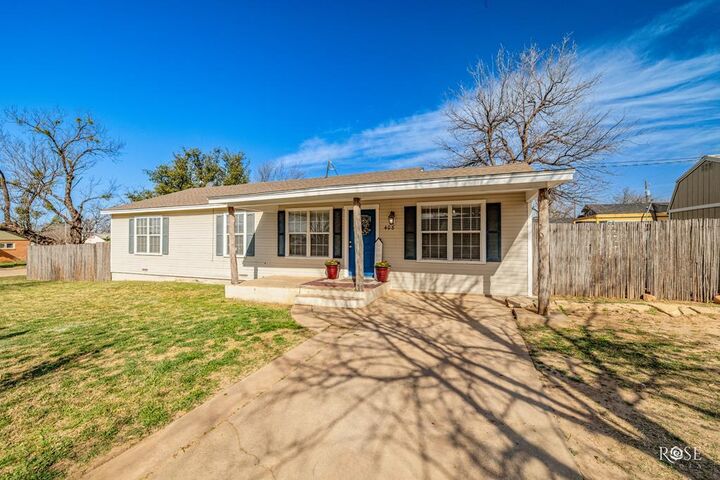 Property Photo:  408 Murrell Ave  TX 76821 