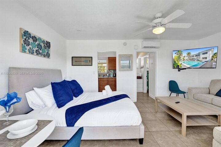 Property Photo:  335 Desoto St  FL 33019 