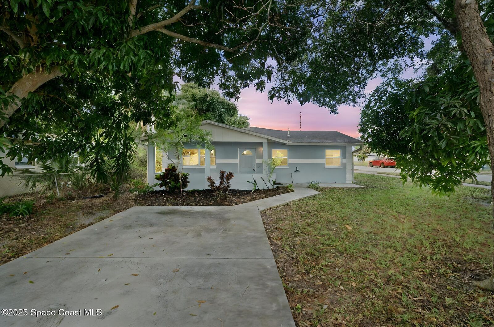 Property Photo:  801 Washington Avenue  FL 32922 