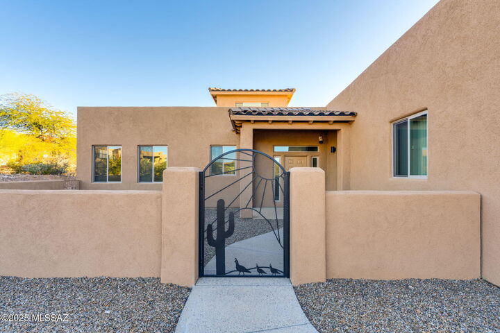 Property Photo: 1032 E Cave Canyon Place AZ 85614
