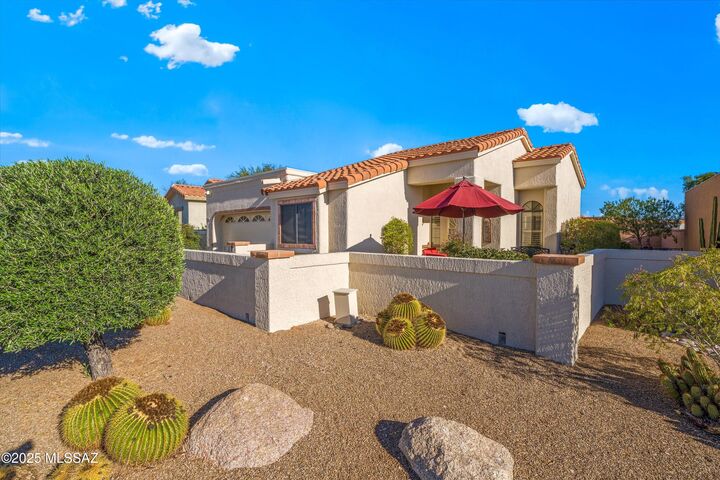 Property Photo: 14306 N Copperstone Drive AZ 85755