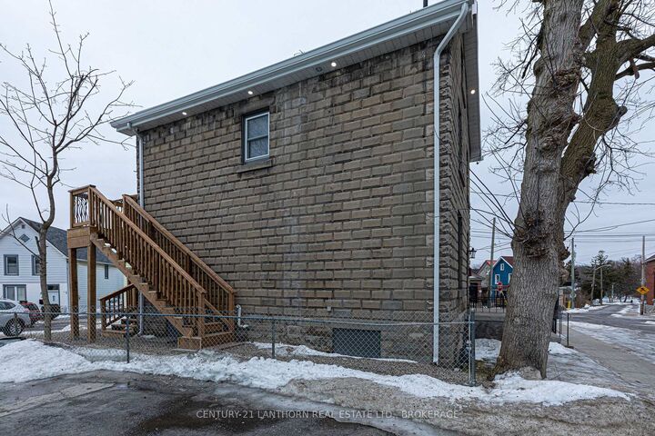 Property Photo: 45 Chestnut Street ON K7K 3X4