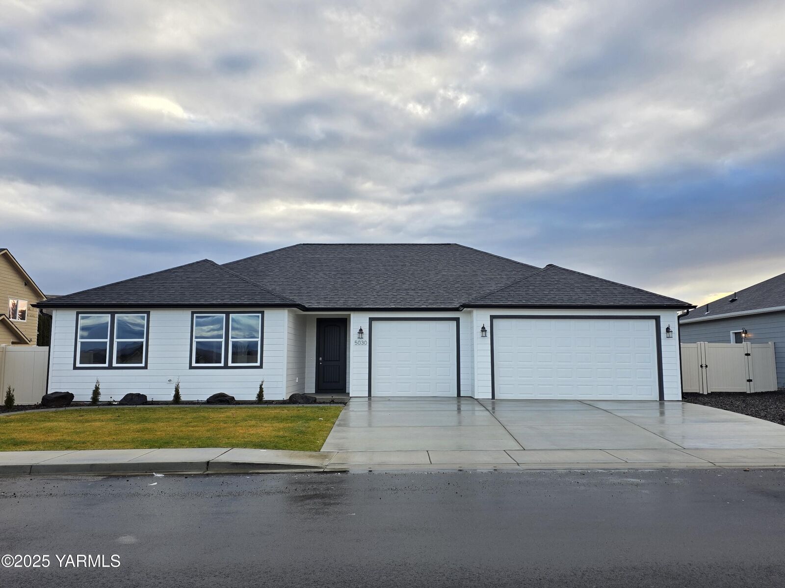 Property Photo:  5030 Woolsey Rd  WA 98903 