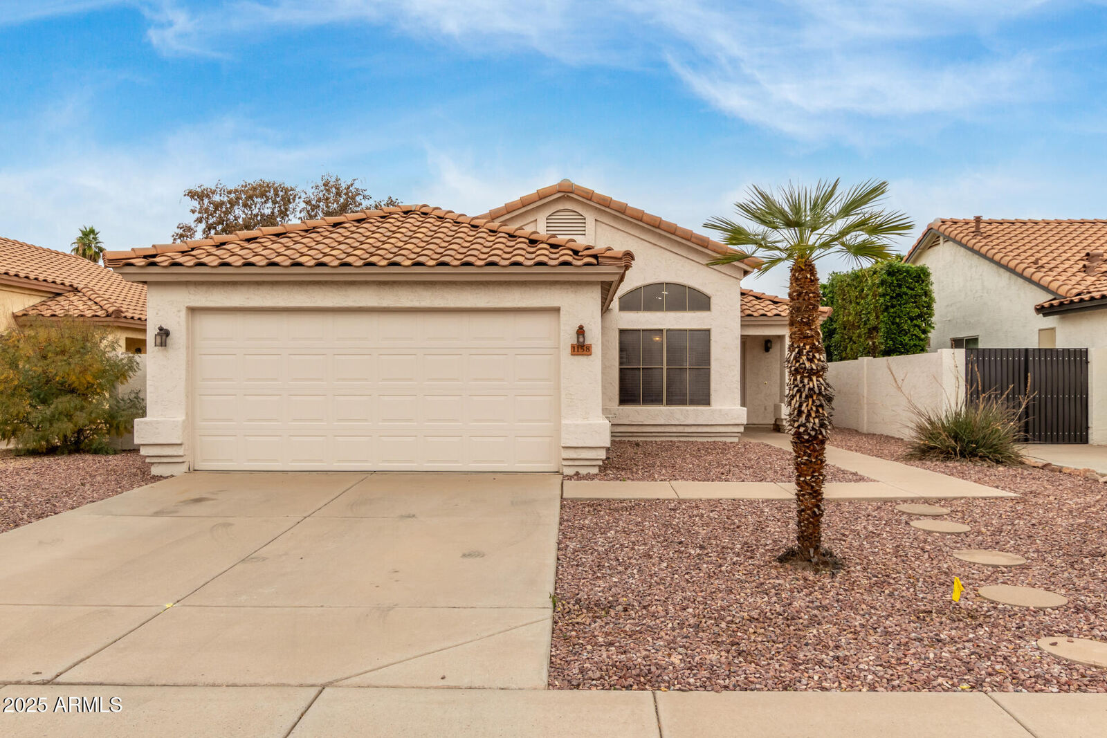 Property Photo:  1158 W Swan Drive  AZ 85286 