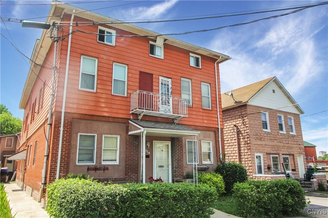Property Photo:  114 Freeman Avenue  NY 13209 